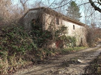 abitazione-indipendente in vendita a Foligno, Località Vallupo